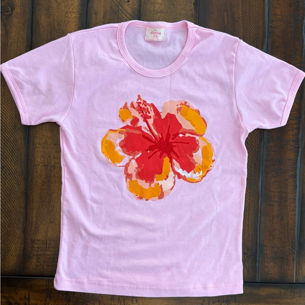 The Beach Club Hibiscus baby Tee, NWOT, size M